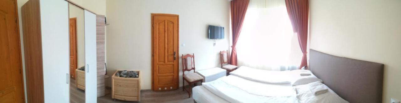 Aldos Panzio Hotel Farad ภายนอก รูปภาพ
