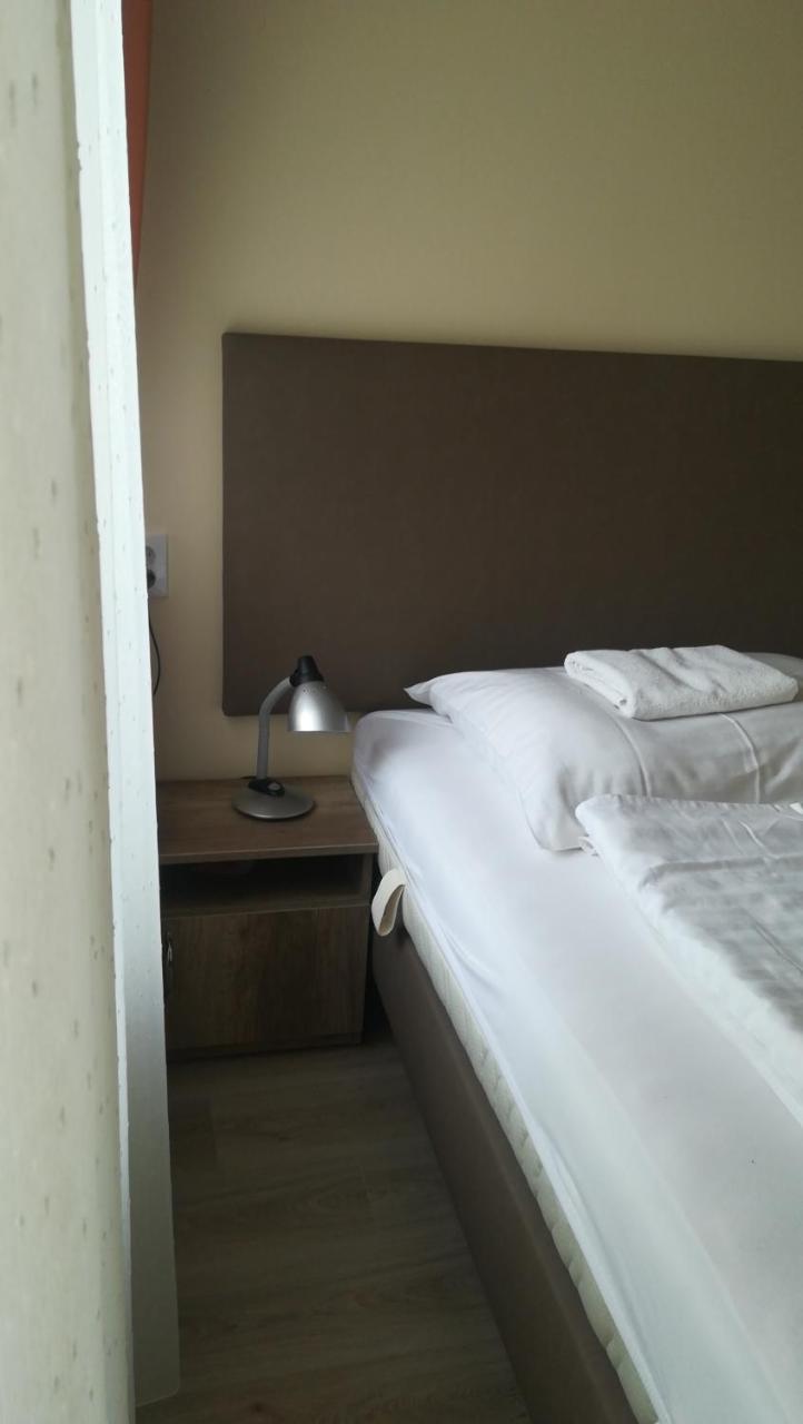 Aldos Panzio Hotel Farad ภายนอก รูปภาพ