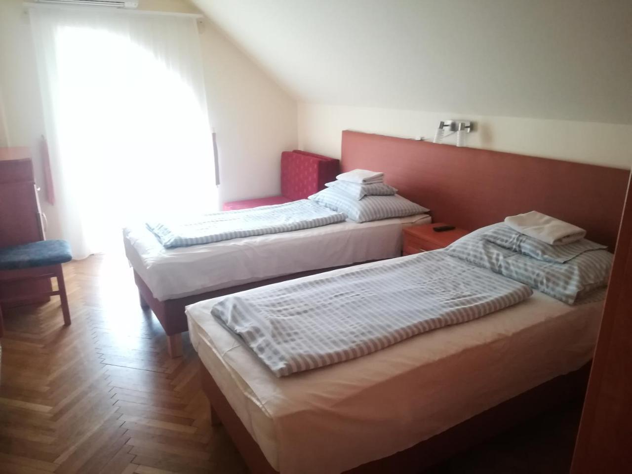 Aldos Panzio Hotel Farad ภายนอก รูปภาพ
